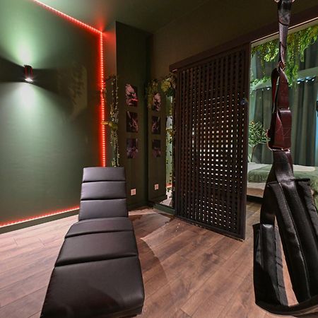 Secret Jungle - Love Room By Prim0 C0Nciergerie Royat Buitenkant foto